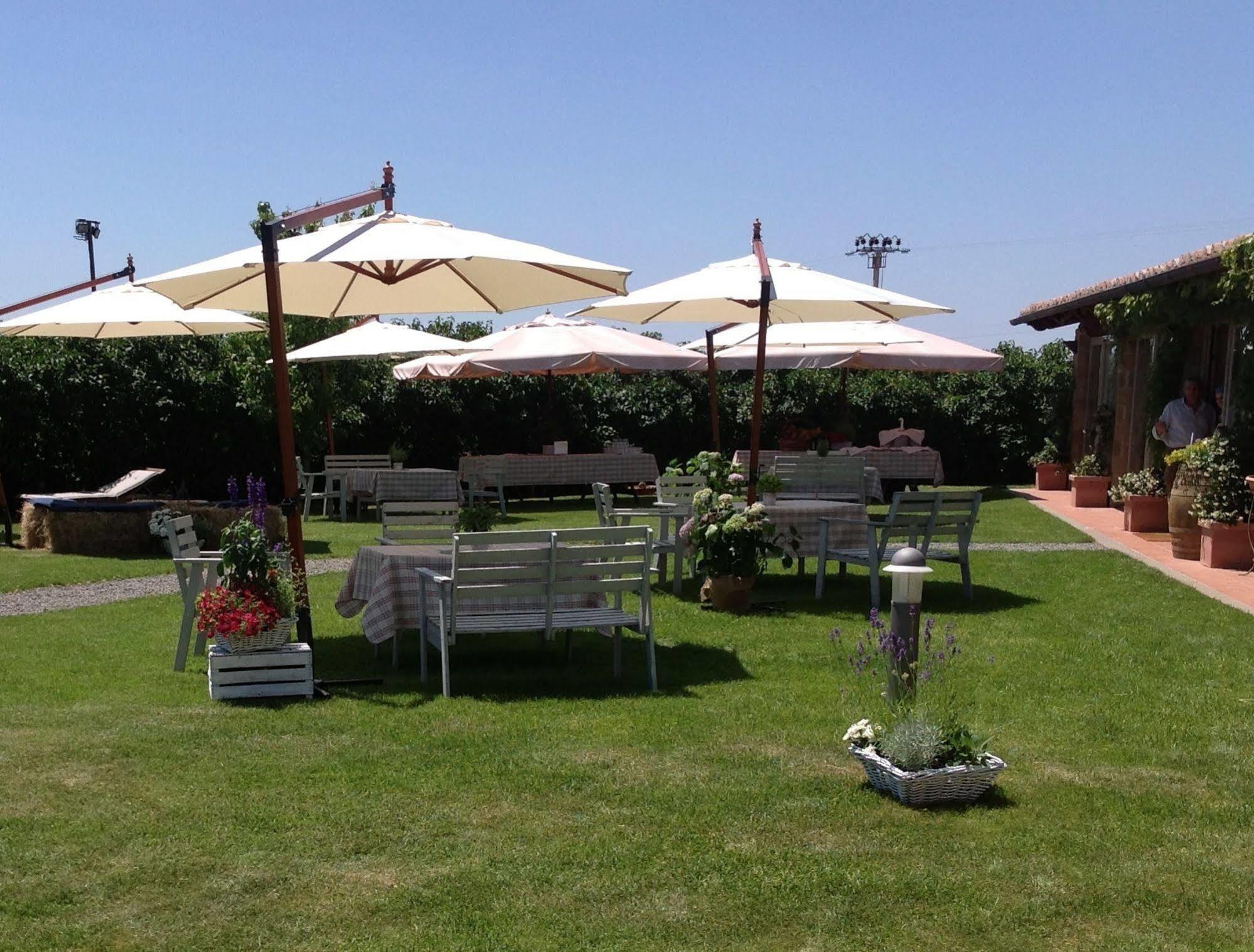 Agriturismo Casale Bonaparte Cellere Екстериор снимка
